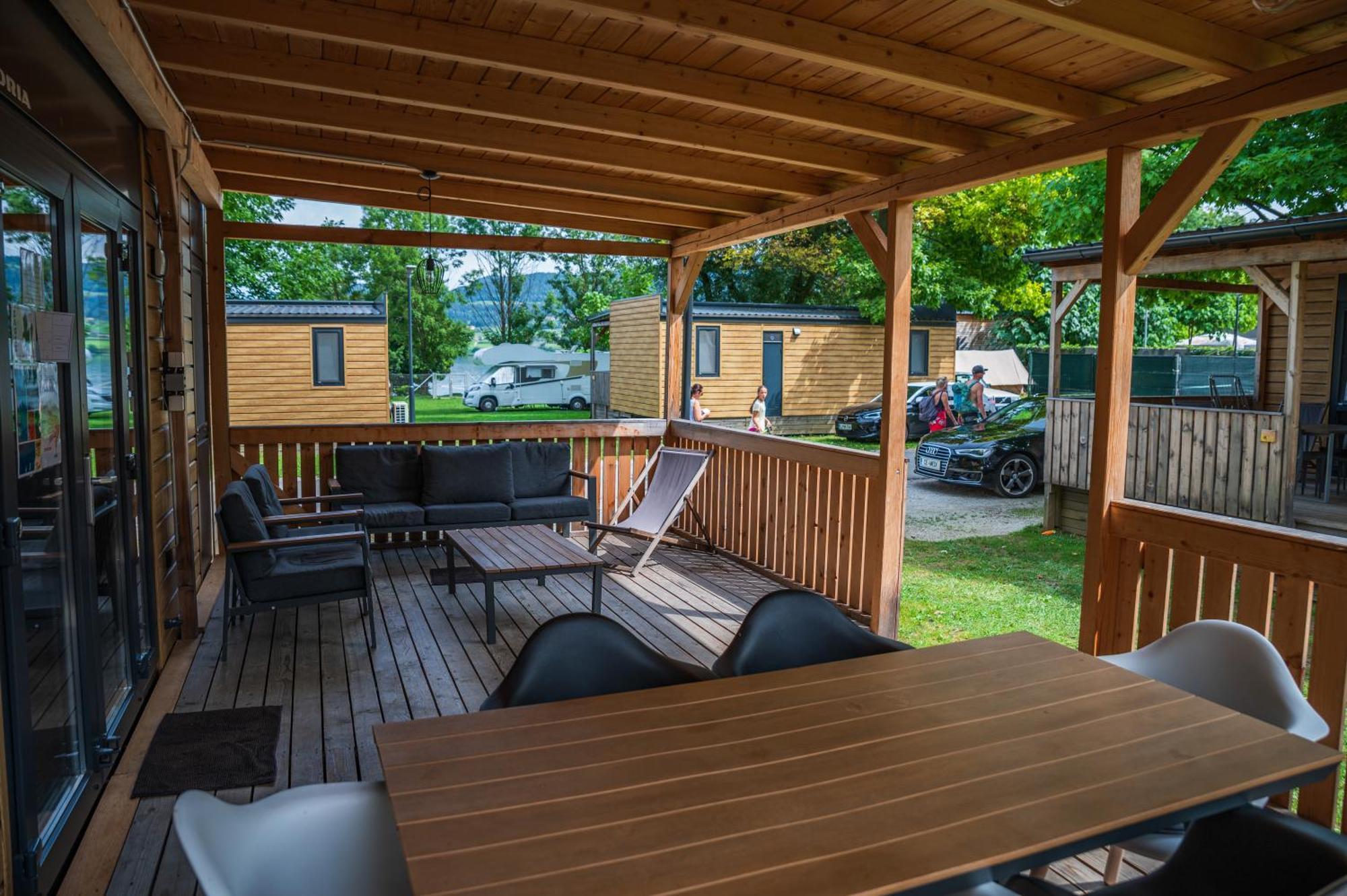 Camp Velenje Hotel Eksteriør billede